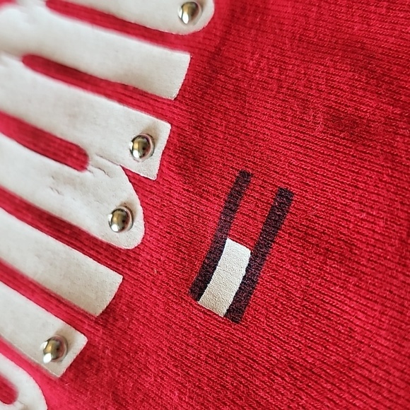 Y2K Tommy Hilfiger Short Length Red Logo T-Shirt, Medium - Picture 6 of 13